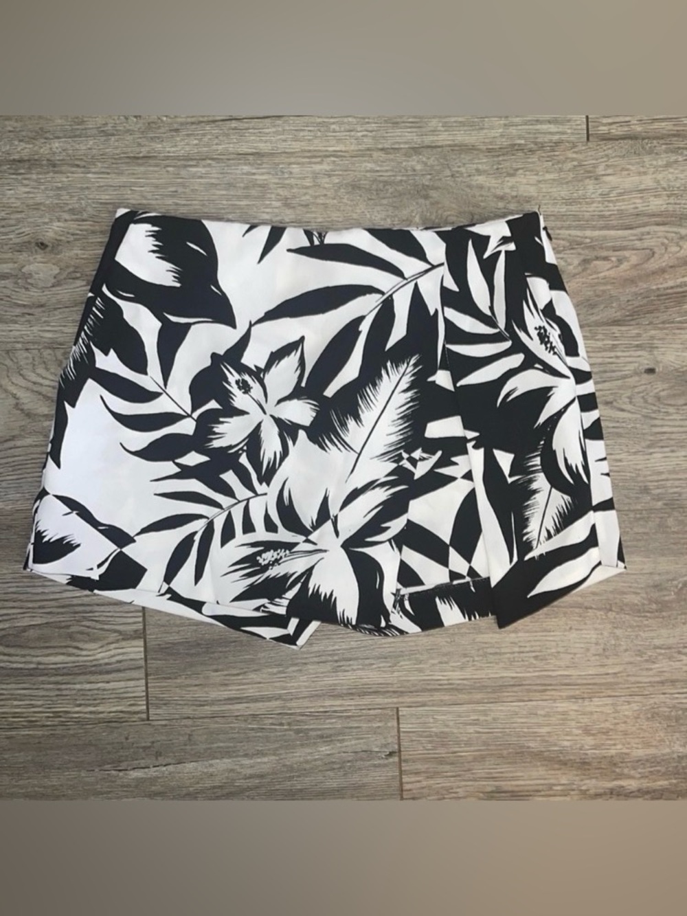 Express Tropical Print Skort